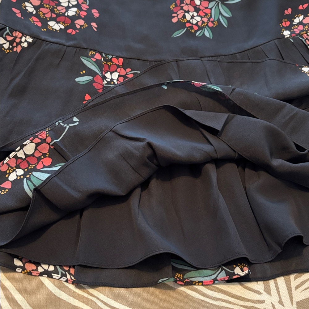 ANN TAYLOR LOFT floral mini skirt - Picture 7 of 9